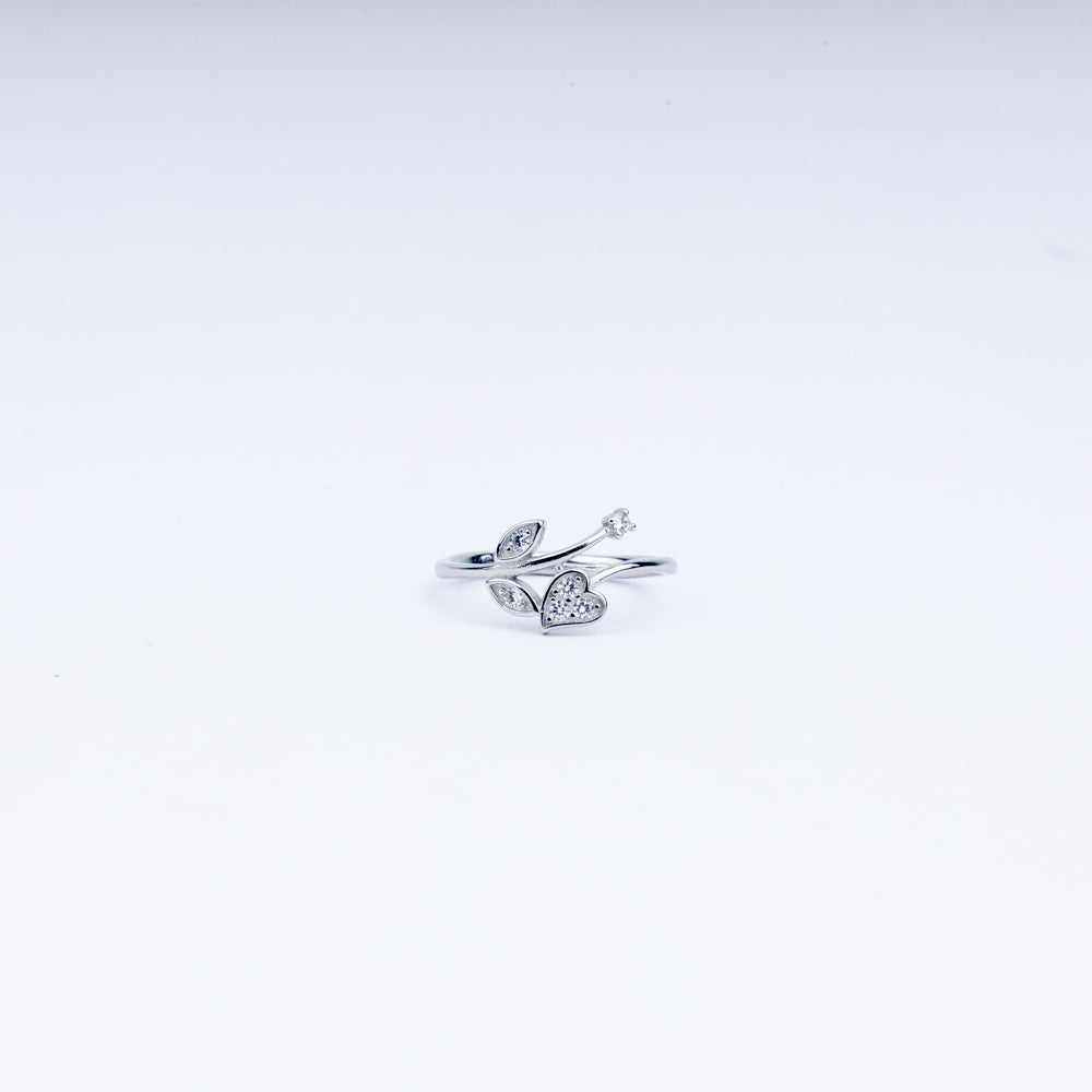 Blooming Heart CZ Ring in 925 Sterling Silver – Nature-Inspired Elegance, Adjustable