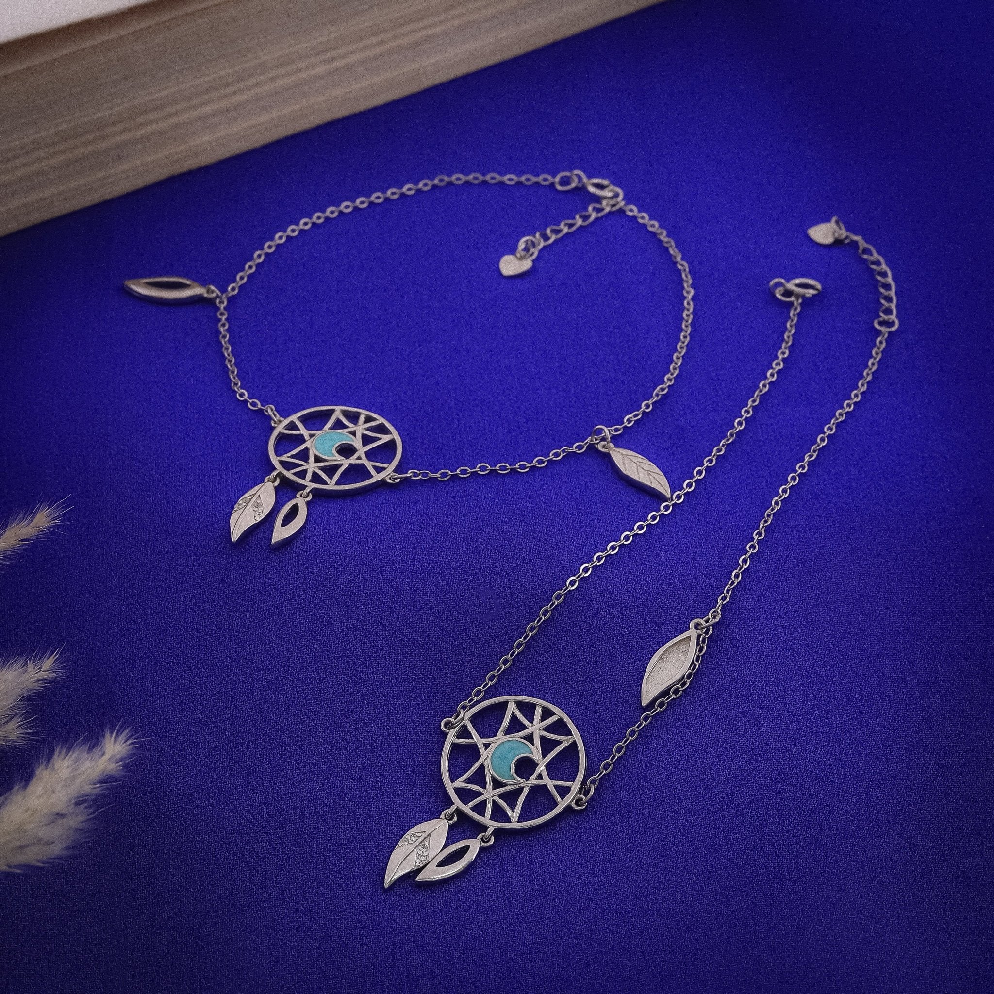 Leafy Charm Anklet In 925 Sterling Silver - Vanika