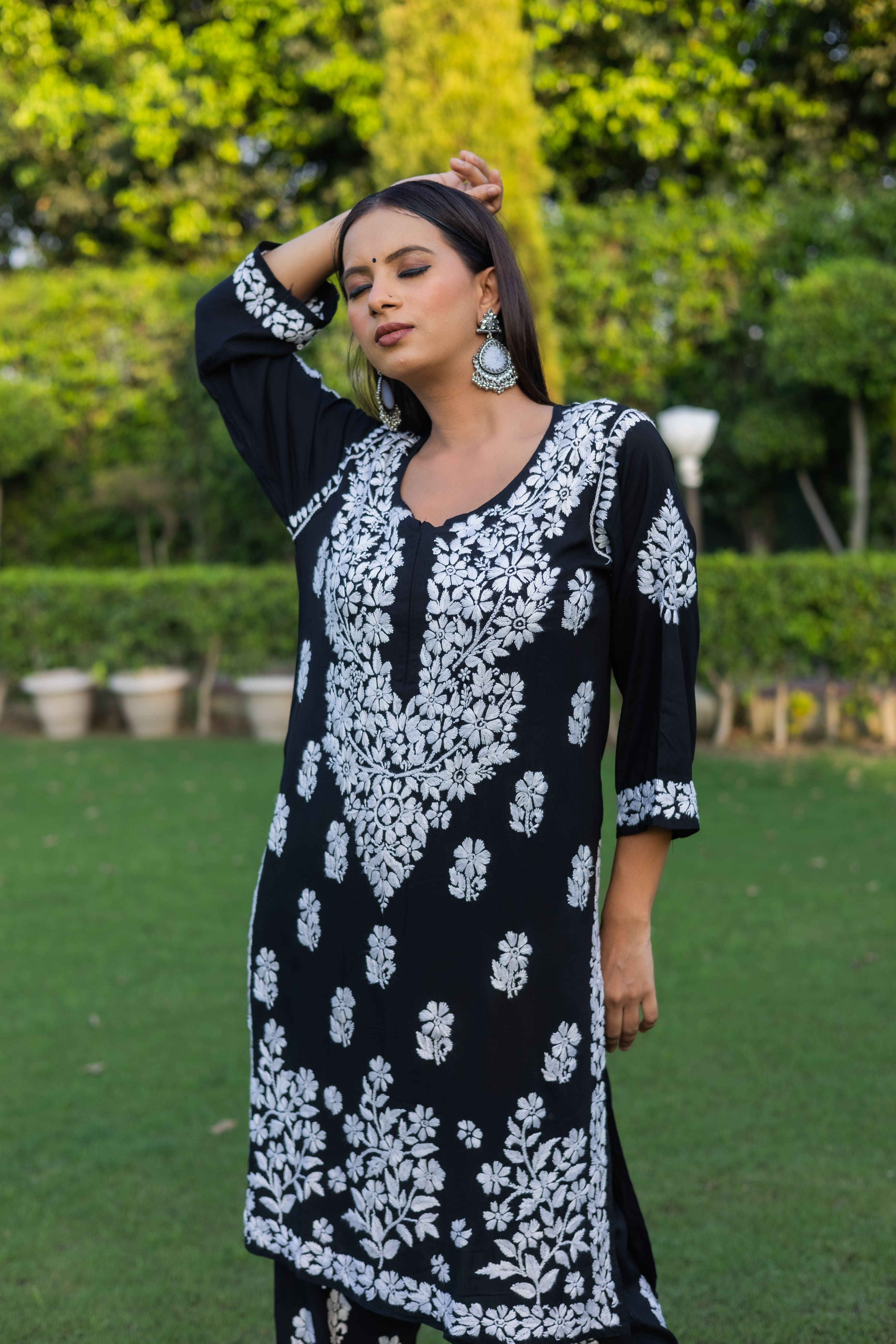 Black Modal Chikankari Solid Women's 2 PC Kurta Set - Vanika