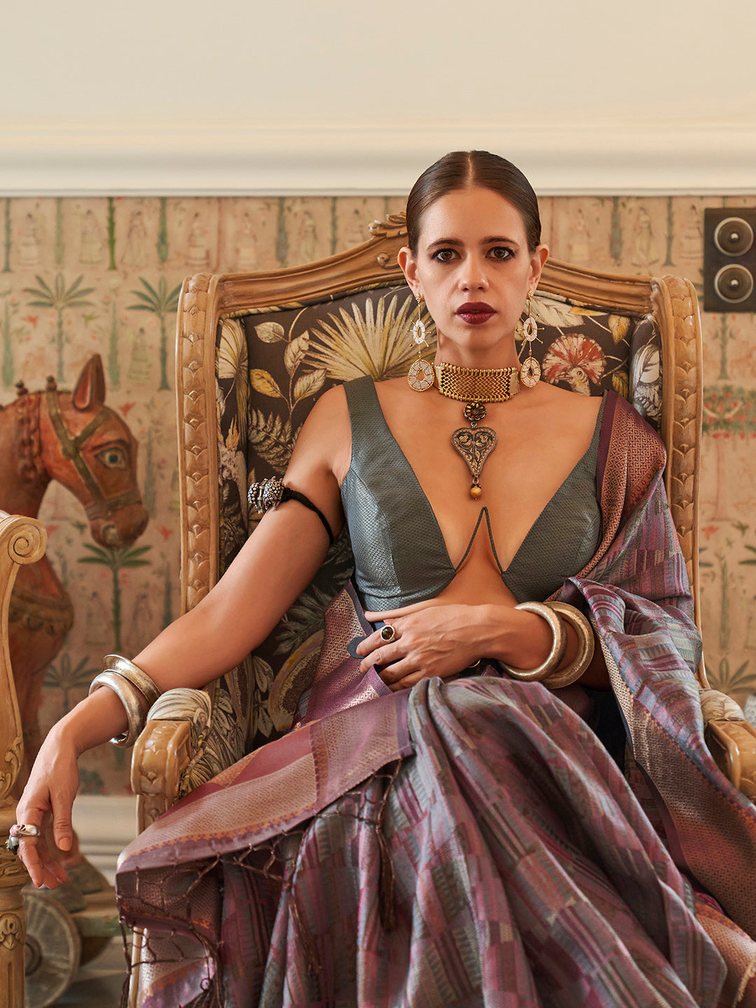 Organza Mauve Woven Design Handloom Saree with Blouse Piece