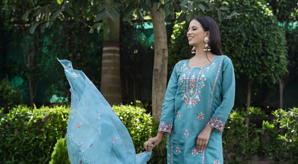 Raksha Bandhan Outfit Ideas for Sisters Who Want to Keep It Minimal Yet Festive