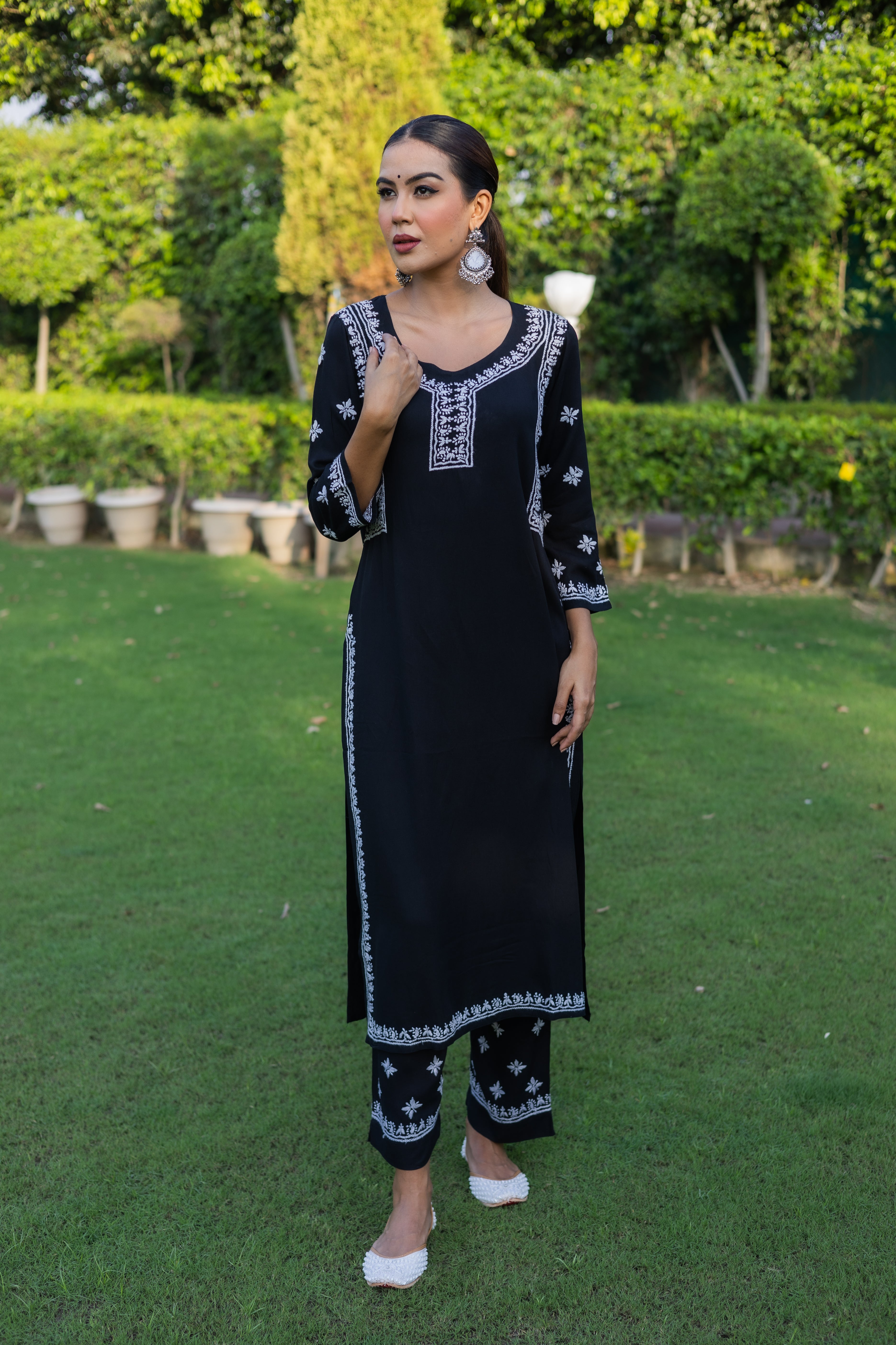 Black Cotton Rayon Chikankari Solid Women's 2 PC Kurta Set