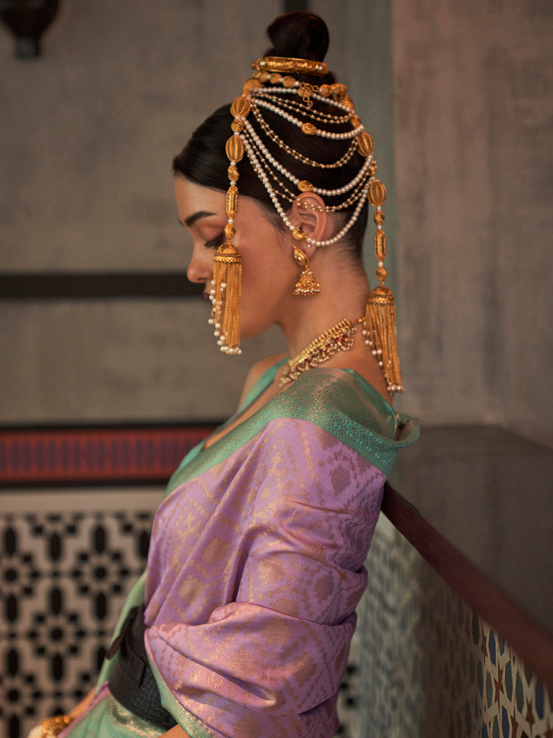 Lavender Luxe Silk Blend Handloom Saree with Blouse Piece