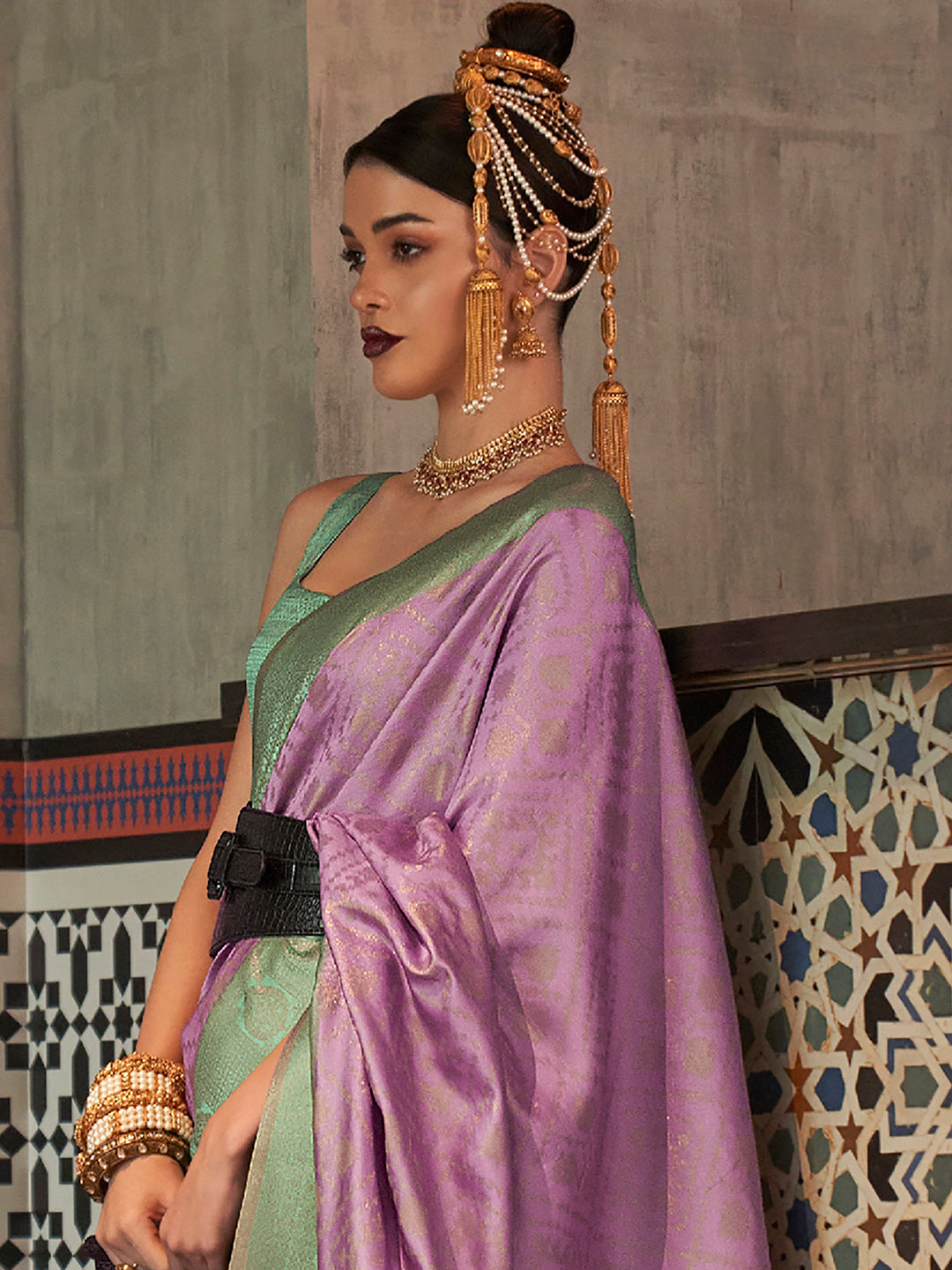 Lavender Luxe Silk Blend Handloom Saree with Blouse Piece