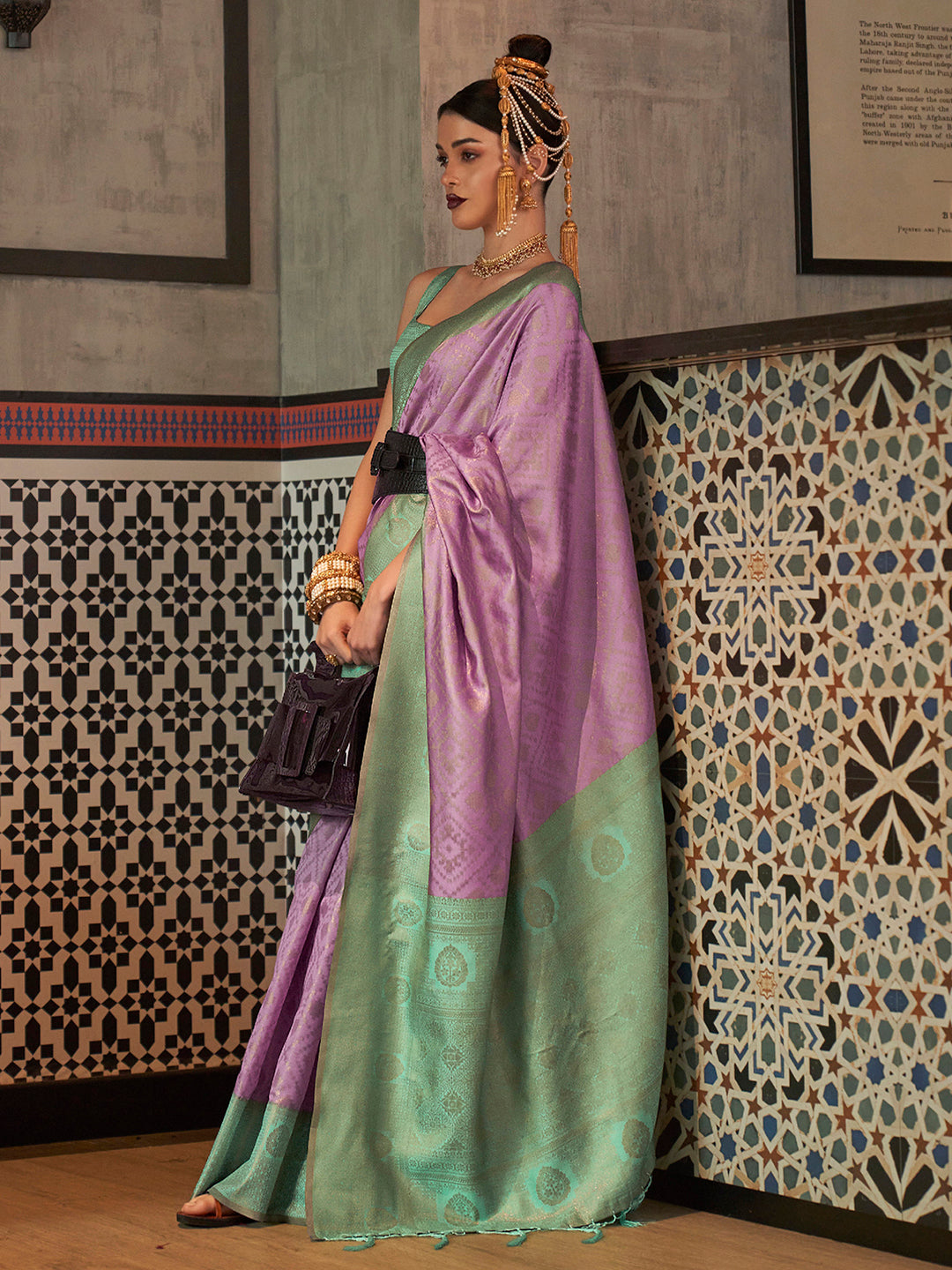 Lavender Luxe Silk Blend Handloom Saree with Blouse Piece