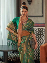 Emerald Aura Silk Blend Two-Tone Handloom Saree with Blouse Piece