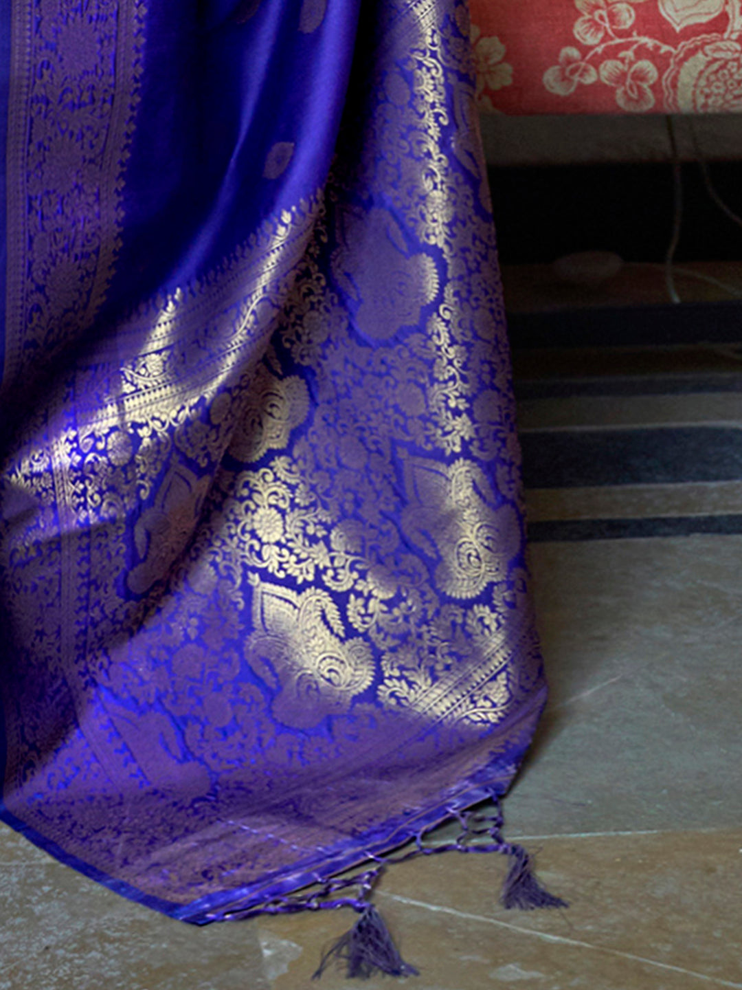 Royal Blue Silk Blend Handloom Woven Designer Saree with Blouse Piece