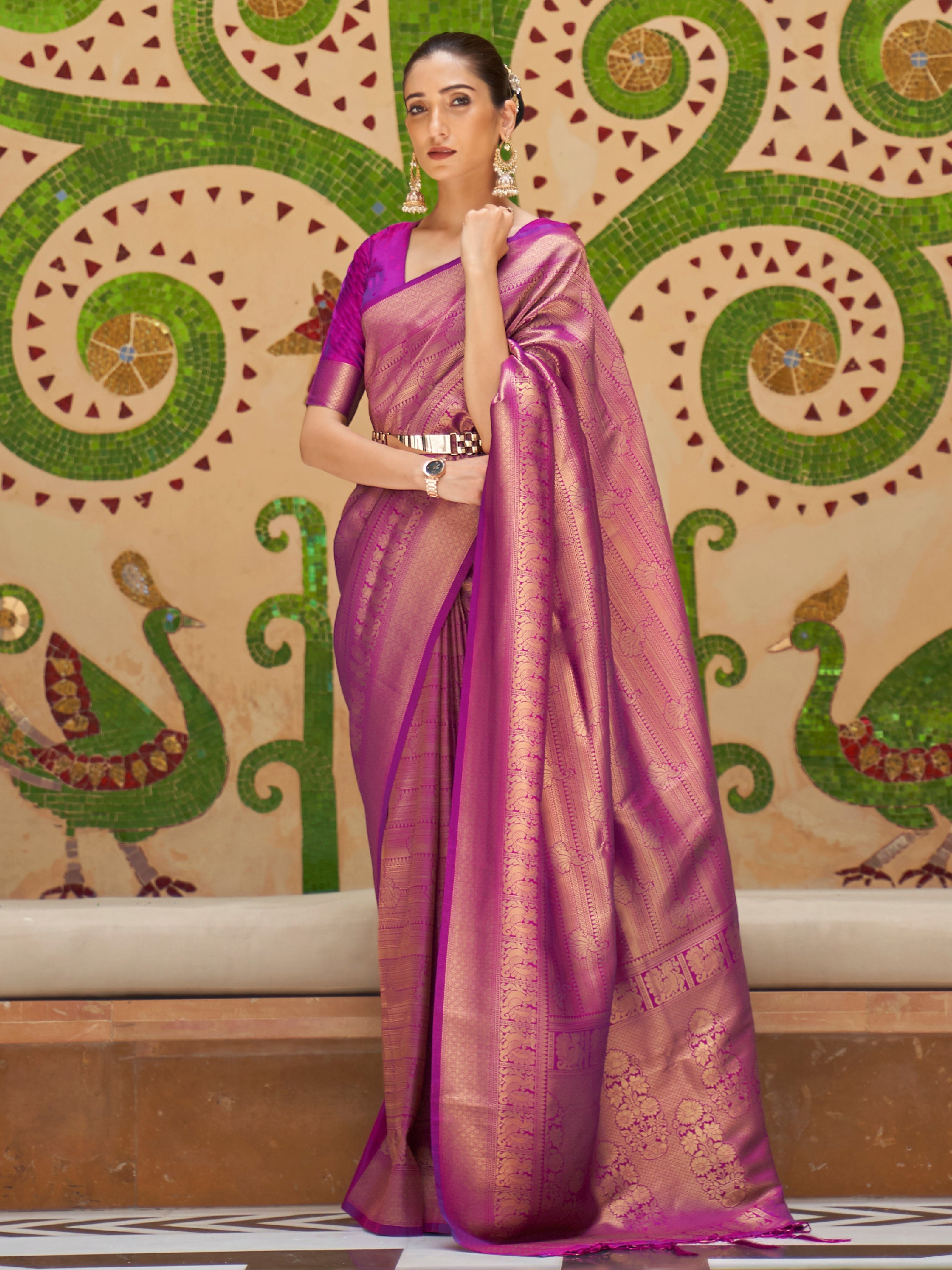 Silk Blend Magenta Woven Design Handloom Saree with Blouse Piece