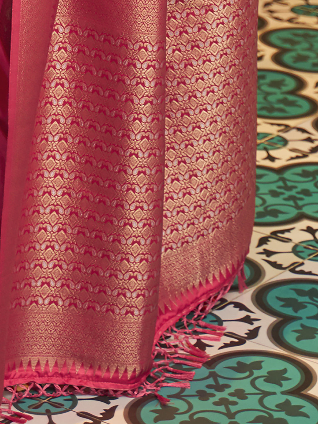 Rosy Radiance Silk Blend Pink Designer Saree with Blouse Piece